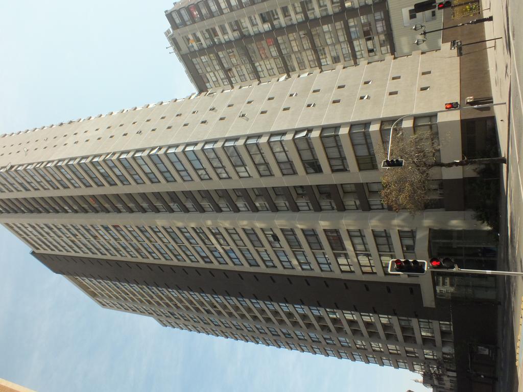 Sys Suites Tarapaca Santiago del Cile Esterno foto