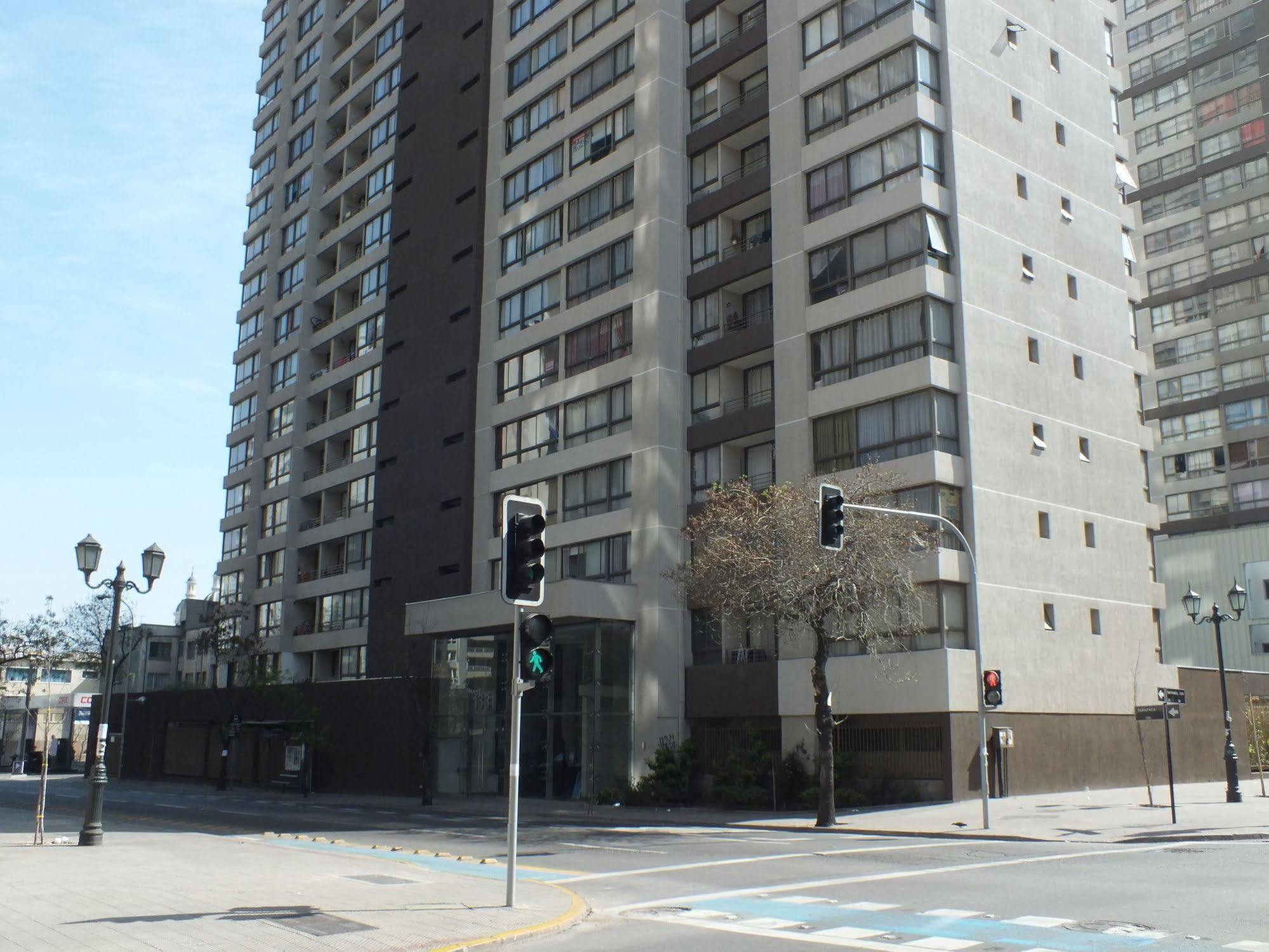 Sys Suites Tarapaca Santiago del Cile Esterno foto