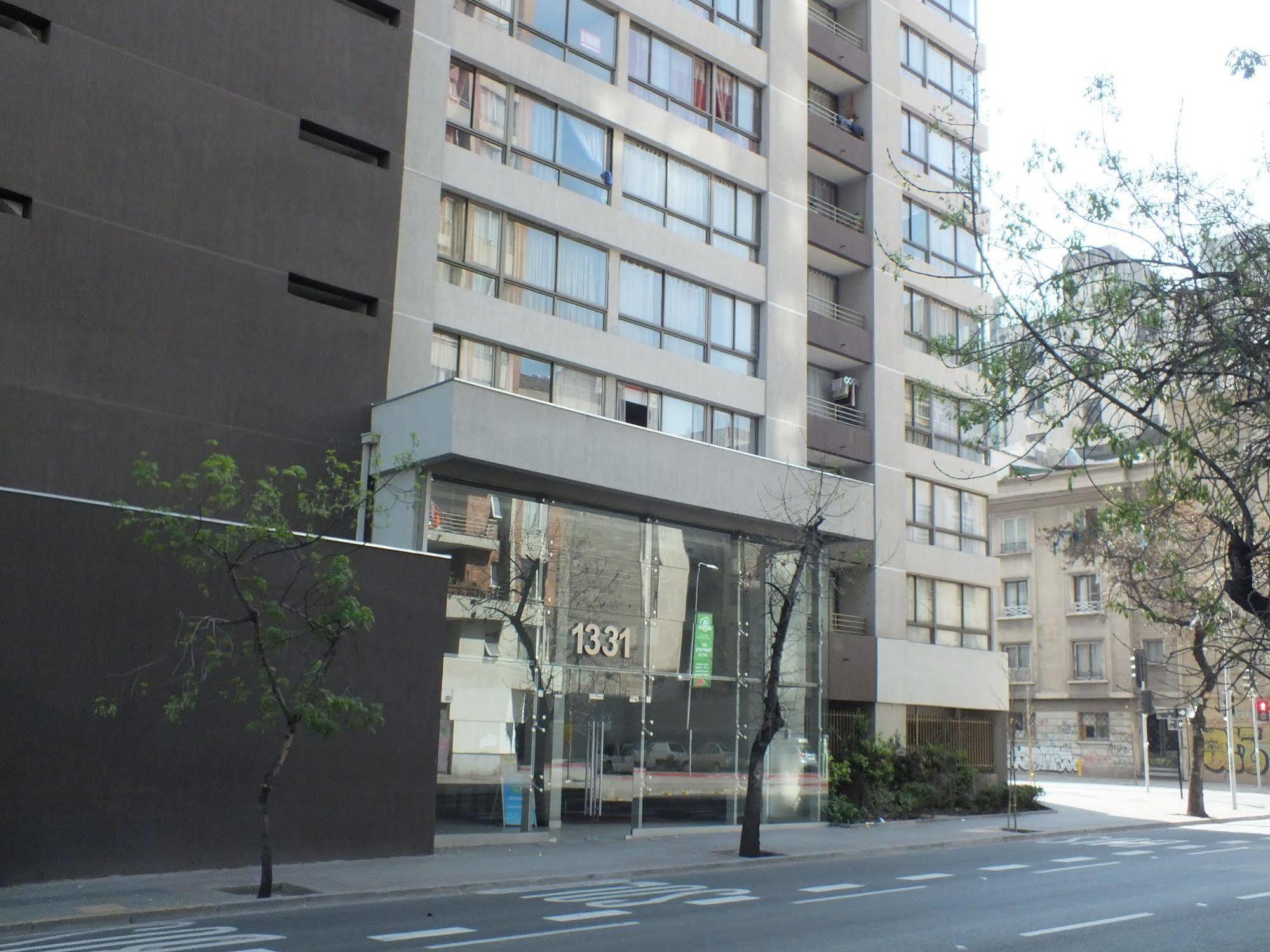 Sys Suites Tarapaca Santiago del Cile Esterno foto