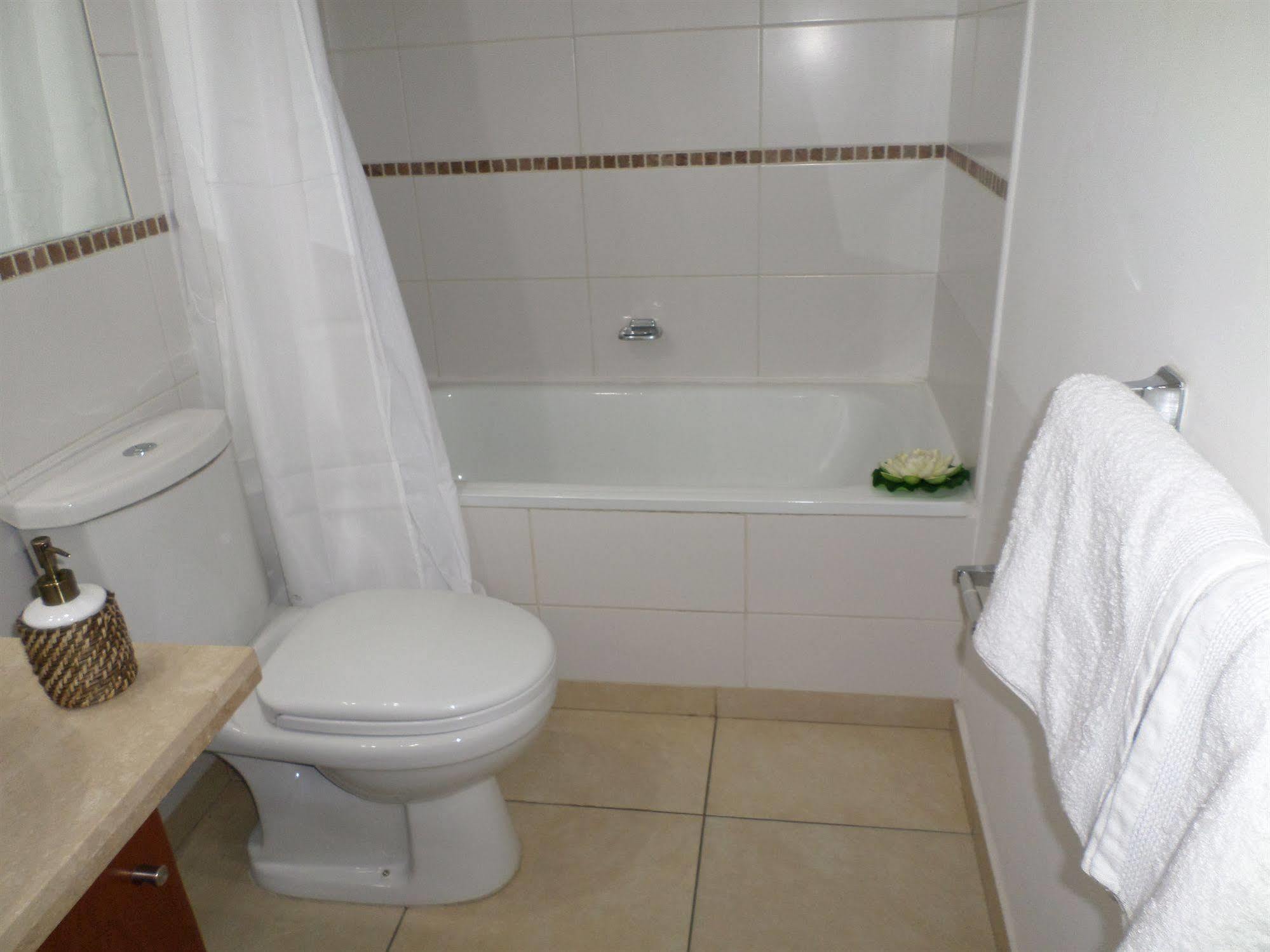 Sys Suites Tarapaca Santiago del Cile Esterno foto